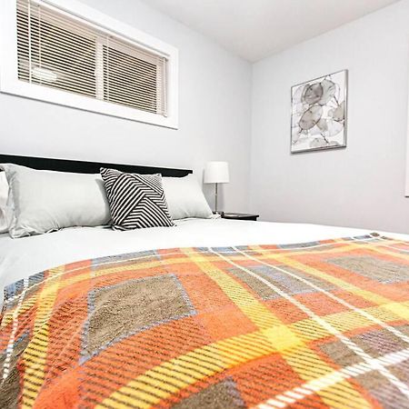 Esquimalt Lagoon Life Apartment Victoria Exterior photo