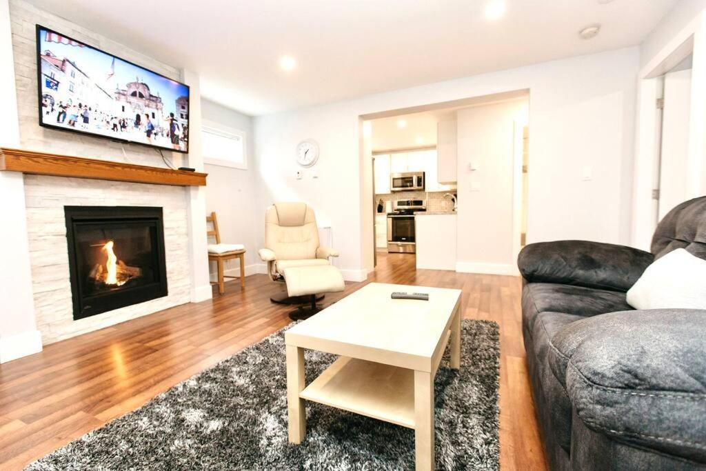 Esquimalt Lagoon Life Apartment Victoria Exterior photo