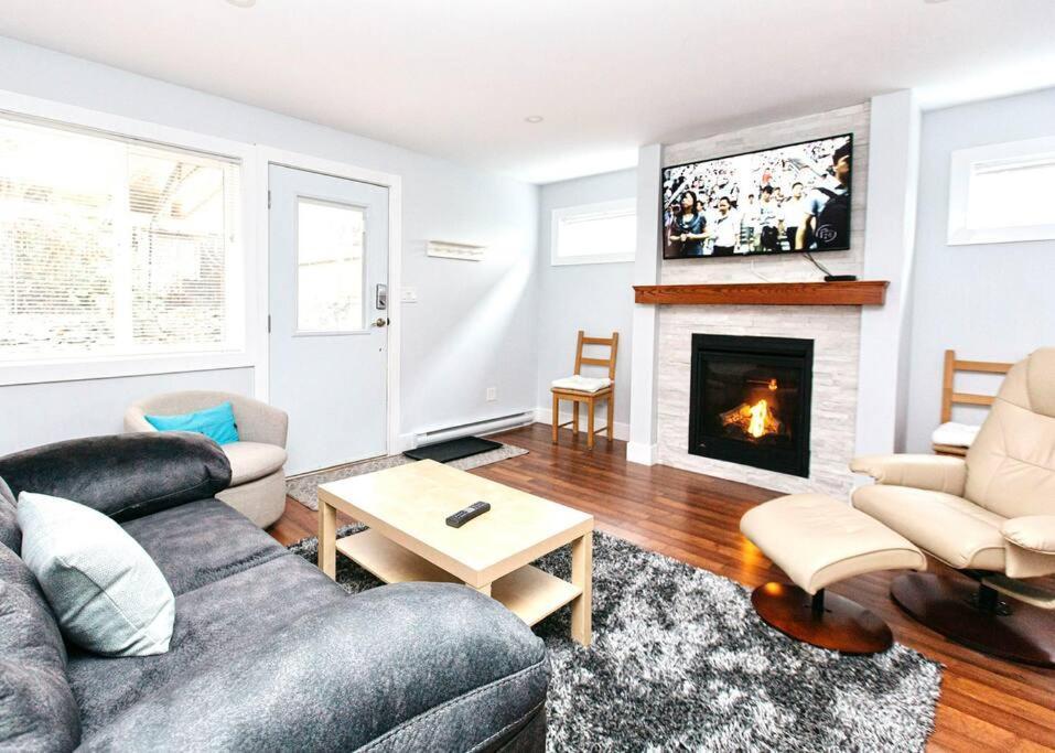 Esquimalt Lagoon Life Apartment Victoria Exterior photo